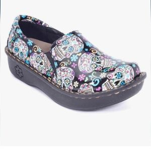 Glolily Burson clogs size 8.5